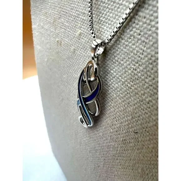 NEW Blue Interlaced Design Pendant Chain Necklace - Picture 4 of 9